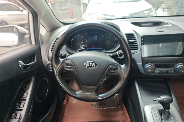Used Kia K3 2015 1.6L Automatic DLX Steering Wheel