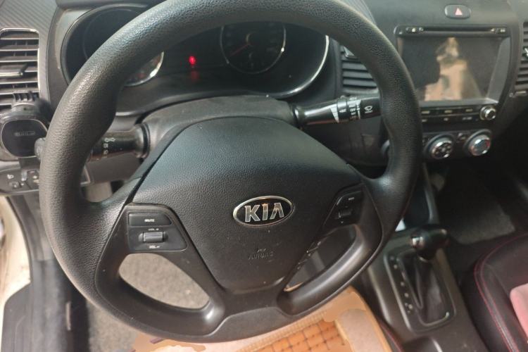 Used Kia K3 2015 1.6L Automatic GL Steering Wheel