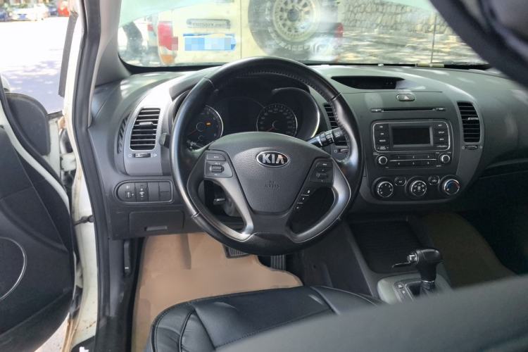 Used Kia K3 2015 1.6L Automatic GLS Steering Wheel