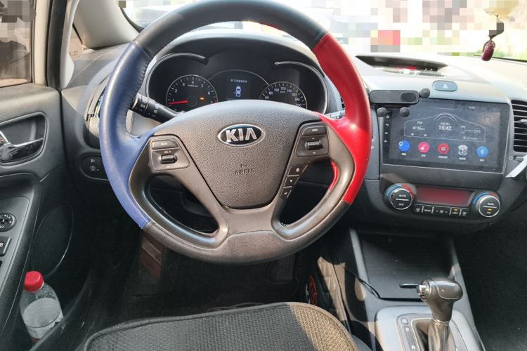 Used Kia K3 2015 1.6L Automatic DLX Steering Wheel