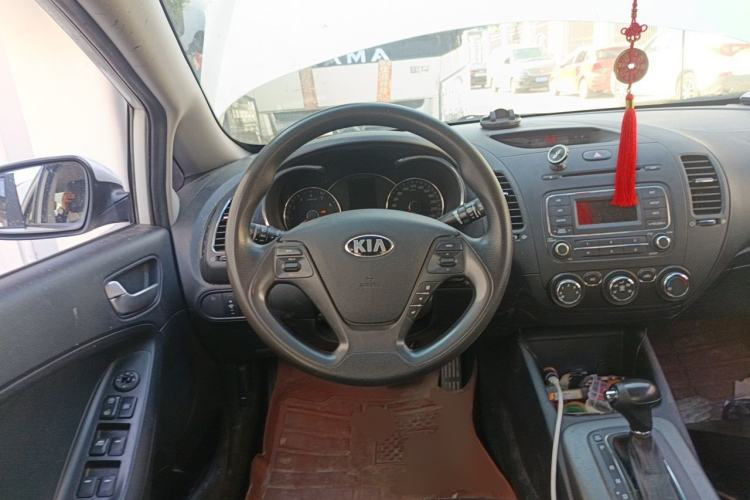 Used Kia K3 2015 1.6L Automatic GL Steering Wheel