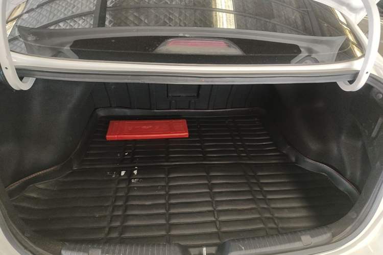 Used Kia K3 2015 1.6L Automatic GLS Trunk