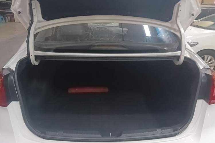 Used Kia K3 2015 1.6L Automatic GLS Trunk