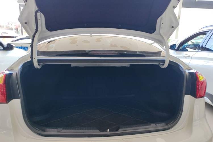 Used Kia K3 2015 1.6L Automatic Premium Trunk