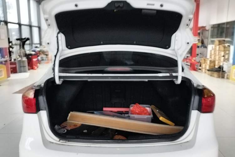 Used Kia K3 2015 1.6L Automatic GLS Trunk