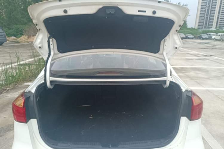 Used Kia K3 2015 1.6L Automatic GLS Trunk