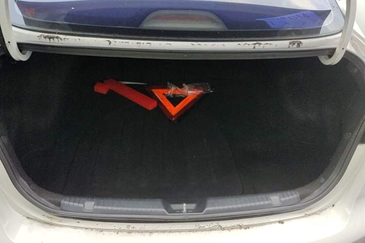 Used Kia K3 2015 1.6L Automatic GLS Trunk
