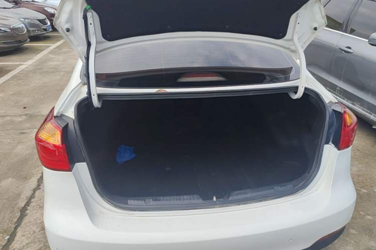 Used Kia K3 2015 1.6L Automatic GLS Trunk