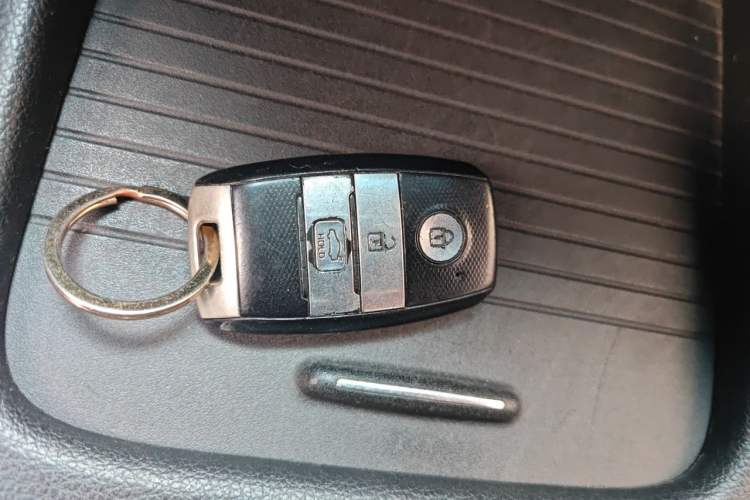 Used Kia K3 2015 1.6L Automatic GLS Vehicle Key