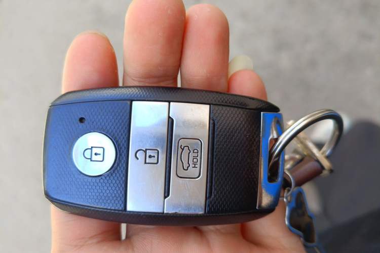 Used Kia K3 2015 1.6L Automatic DLX Vehicle Key