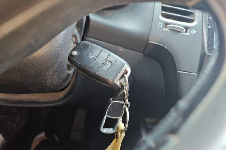 Used Kia K3 2015 1.6L Manual GLS Vehicle Key