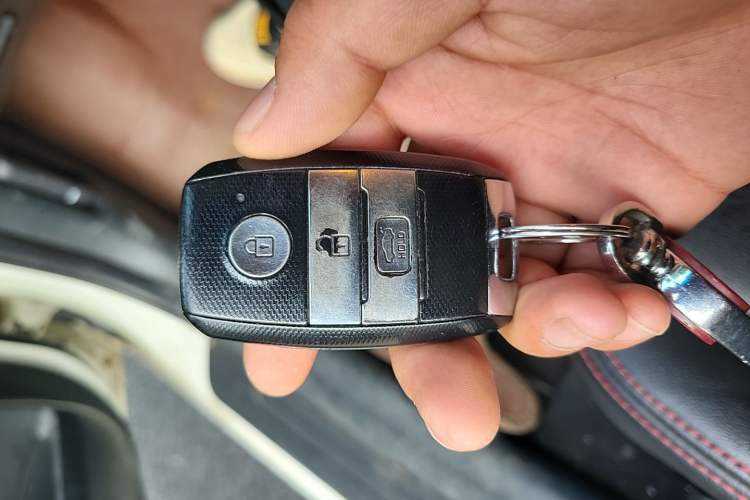 Used Kia K3 2015 1.6L Automatic GLS Vehicle Key