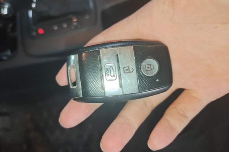 Used Kia K3 2015 1.6L Automatic GLS Vehicle Key