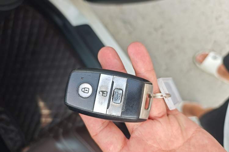 Used Kia K3 2015 1.6L Automatic GLS Vehicle Key