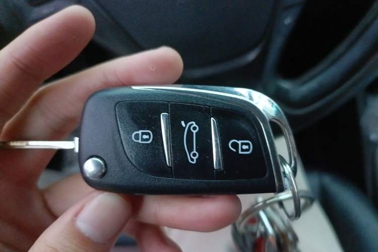 Used Kia K3 2015 1.6L Automatic GL Vehicle Key