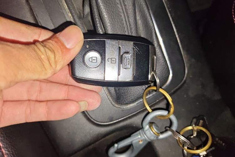 Used Kia K3 2015 1.6L Automatic GLS Vehicle Key
