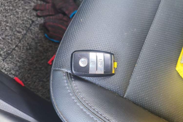 Used Kia K3 2015 1.6L Automatic DLX Vehicle Key