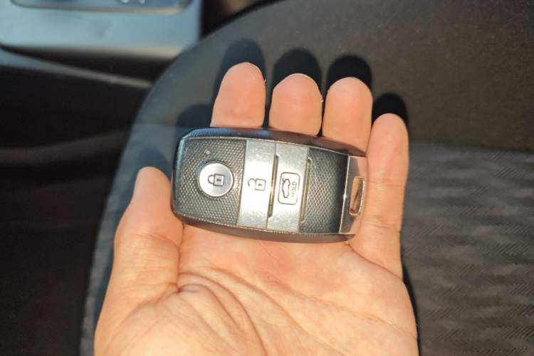 Used Kia K3 2015 1.6L Automatic GLS Vehicle Key