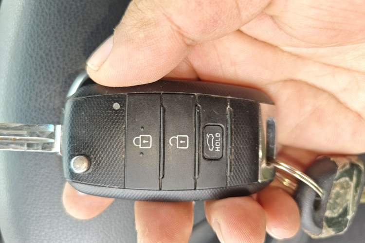 Used Kia K3 2015 1.6L Manual GL Vehicle Key