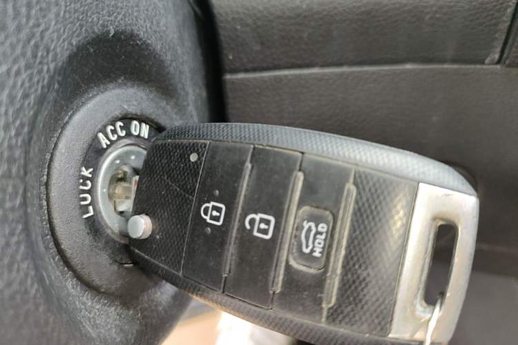 Used Kia K3 2015 1.6L Manual GLS Vehicle Key