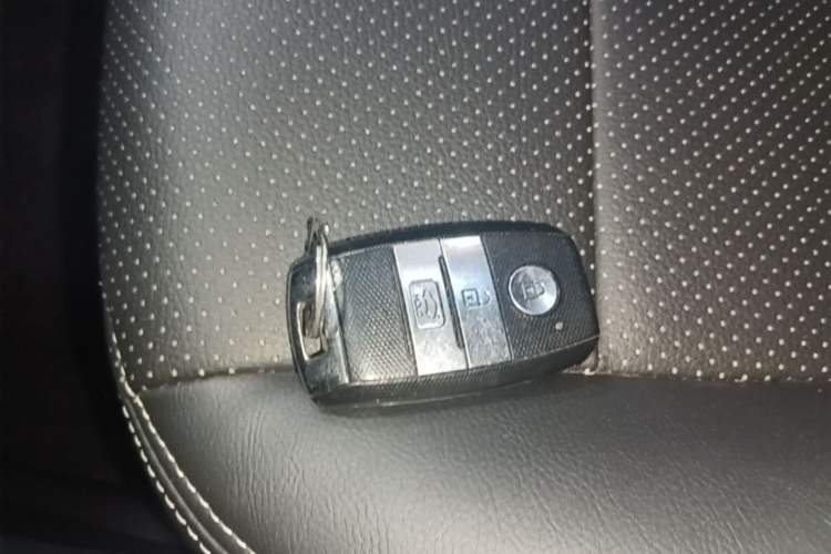 Used Kia K3 2015 1.6L Automatic GLS Vehicle Key