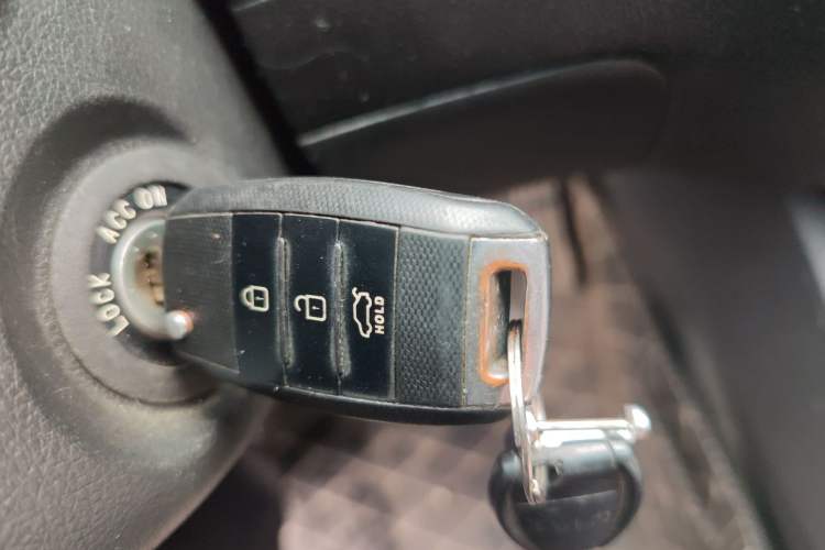 Used Kia K3 2015 1.6L Manual GLS Vehicle Key
