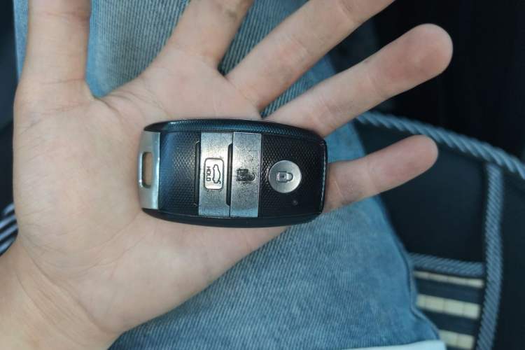 Used Kia K3 2015 1.6L Automatic GLS Vehicle Key