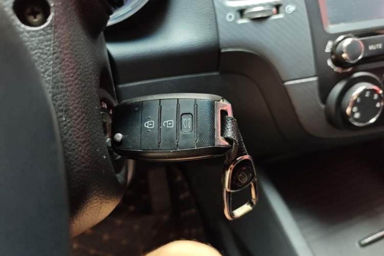 Used Kia K3 2015 1.6L Manual GLS Vehicle Key