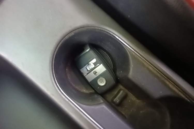 Used Kia K3 2015 1.6L Automatic GLS Vehicle Key