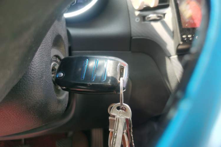 Used Kia K3 2015 1.6L Manual GLS Vehicle Key