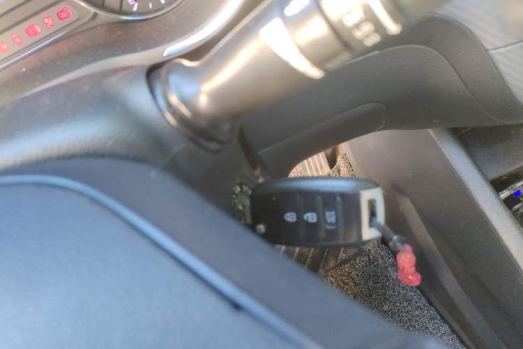 Used Kia K3 2015 1.6L Manual GLS Vehicle Key