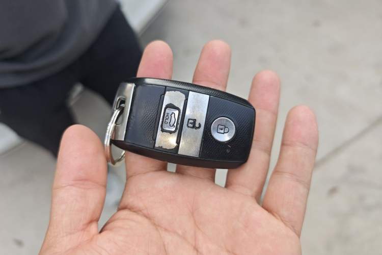 Used Kia K3 2015 1.6L Automatic DLX Vehicle Key