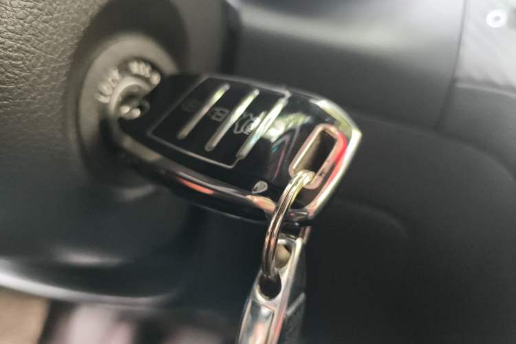 Used Kia K3 2015 1.6L Manual GLS Vehicle Key