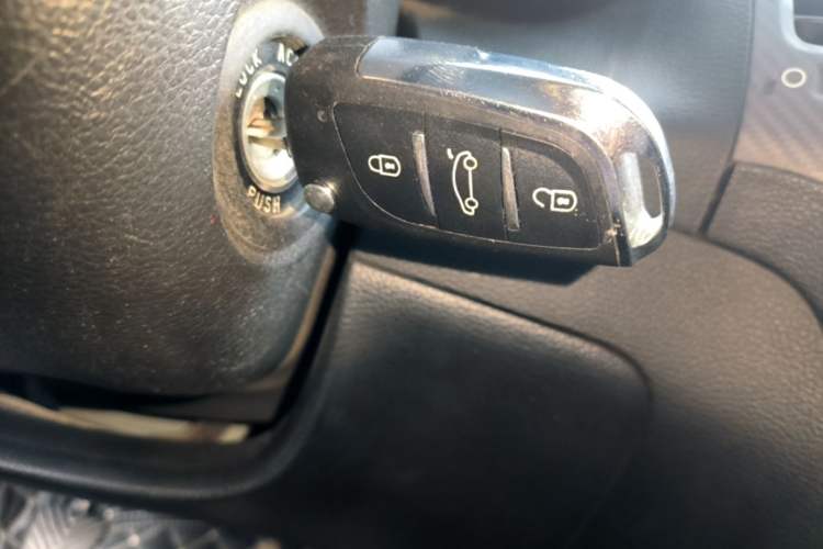 Used Kia K3 2015 1.6L Manual GLS Vehicle Key