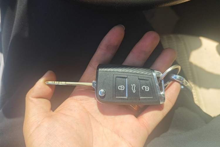 Used Kia K3 2015 1.6L Manual GLS Vehicle Key