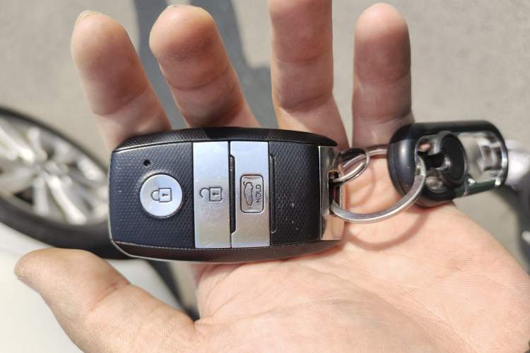 Used Kia K3 2015 1.6L Automatic GLS Vehicle Key
