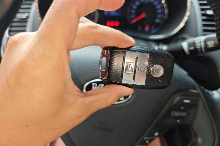 Used Kia K3 2015 1.6L Automatic DLX Vehicle Key