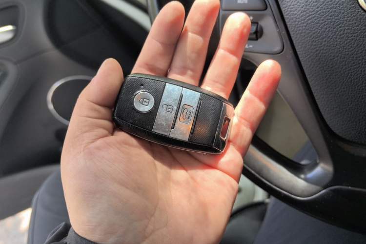 Used Kia K3 2015 1.6L Automatic GLS Vehicle Key