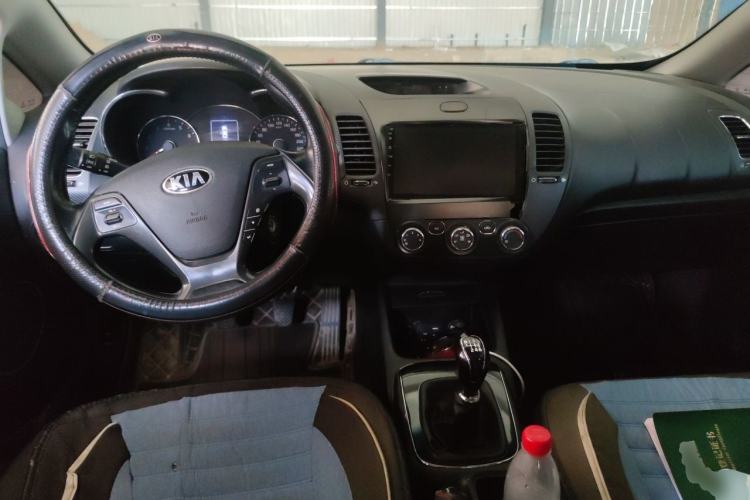 Used Kia K3 2016 1.6L Manual GLS Center Console