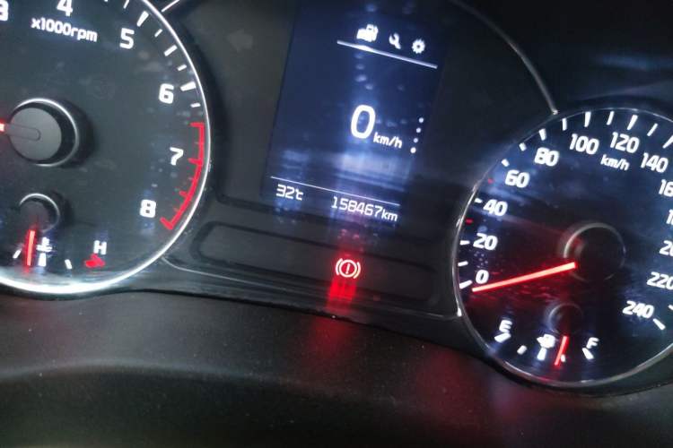 Used Kia K3 2016 1.6L Manual GLS Odometer Close Up