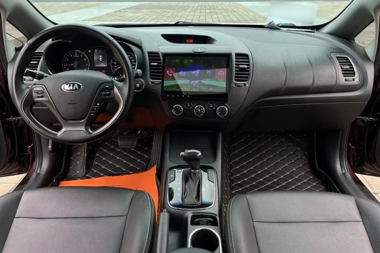 Used Kia K3 2016 1.6L Automatic GLS Gear Lever
