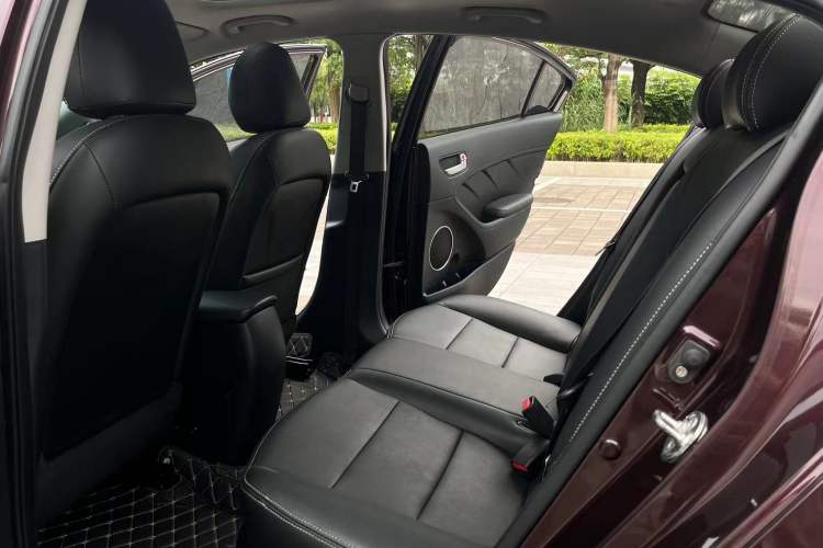 Used Kia K3 2016 1.6L Automatic GLS Interior 3