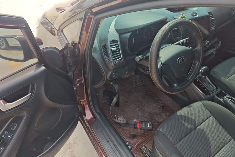 Used Kia K3 2016 1.6L Automatic with Sunroof Interior 3