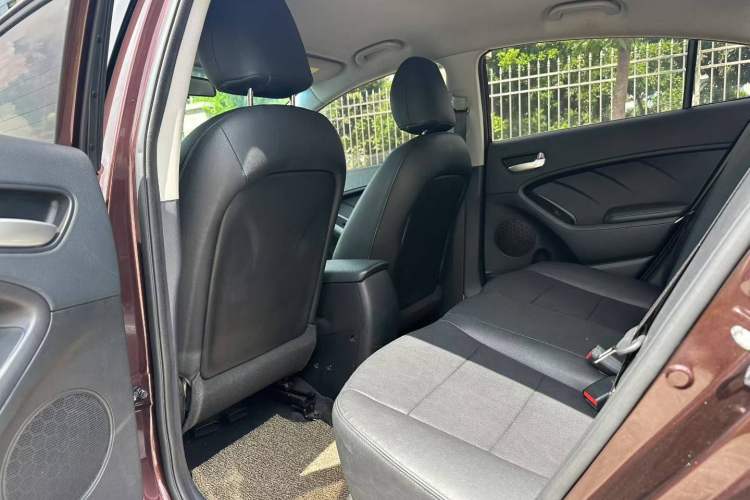 Used Kia K3 2016 1.6L Manual GL Interior 4