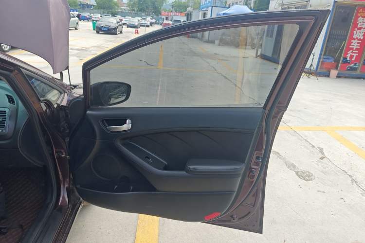 Used Kia K3 2016 1.6L Automatic with Sunroof Interior 5