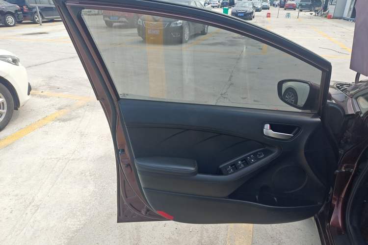 Used Kia K3 2016 1.6L Automatic with Sunroof Interior 7