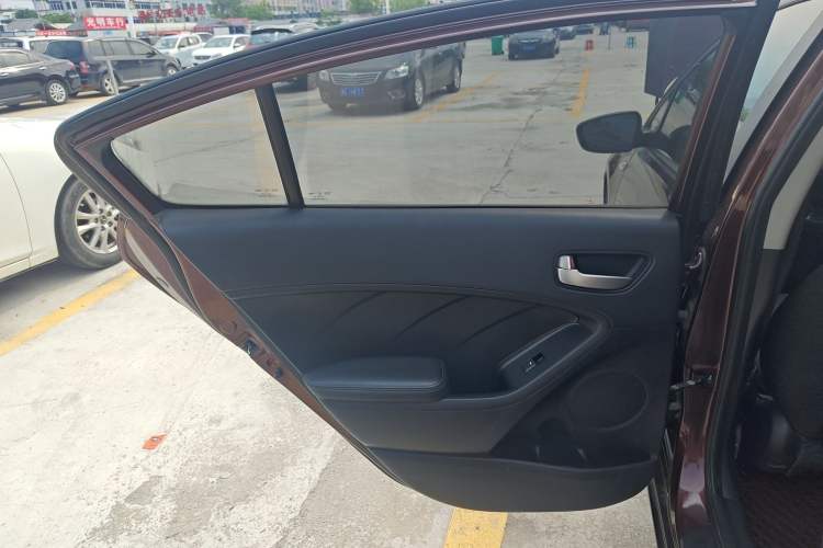 Used Kia K3 2016 1.6L Automatic with Sunroof Interior 8