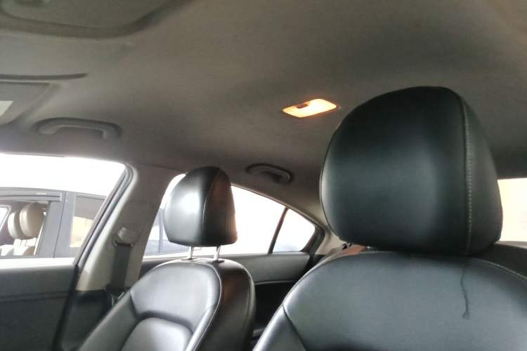 Used Kia K3 2016 1.6L Automatic GL Interior 8