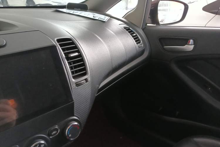 Used Kia K3 2016 1.6L Automatic GL Interior 9