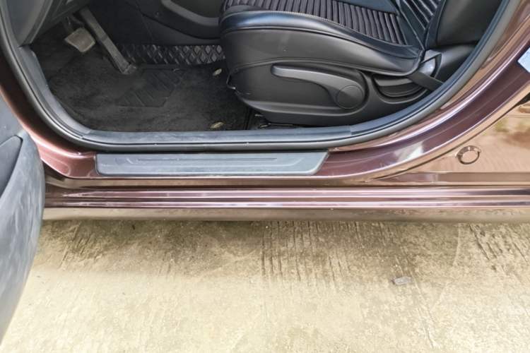 Used Kia K3 2016 1.6L Automatic GLS Left Side Sill